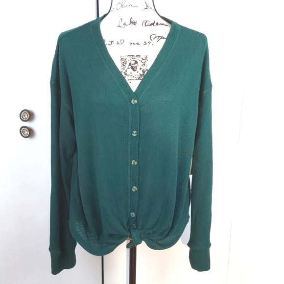So- Womens Green Cozy Soft Button Tie Front Waffle Weave Top Sz.L - Picture 1 of 6